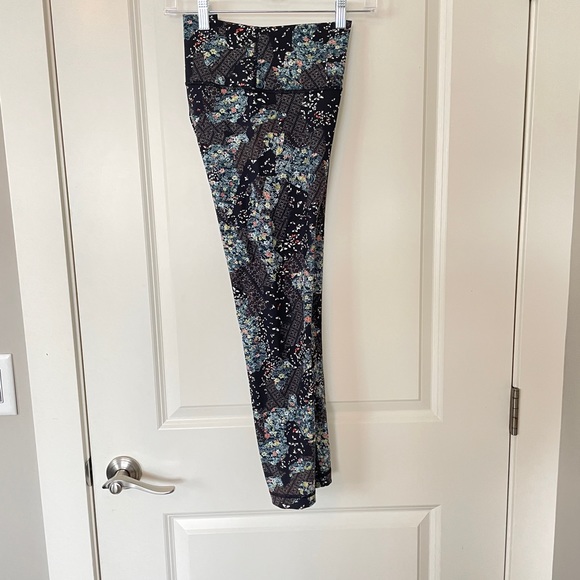 Lululemon Wunder Under Hi-Rise 7/8 tight 25” - Picture 1 of 4